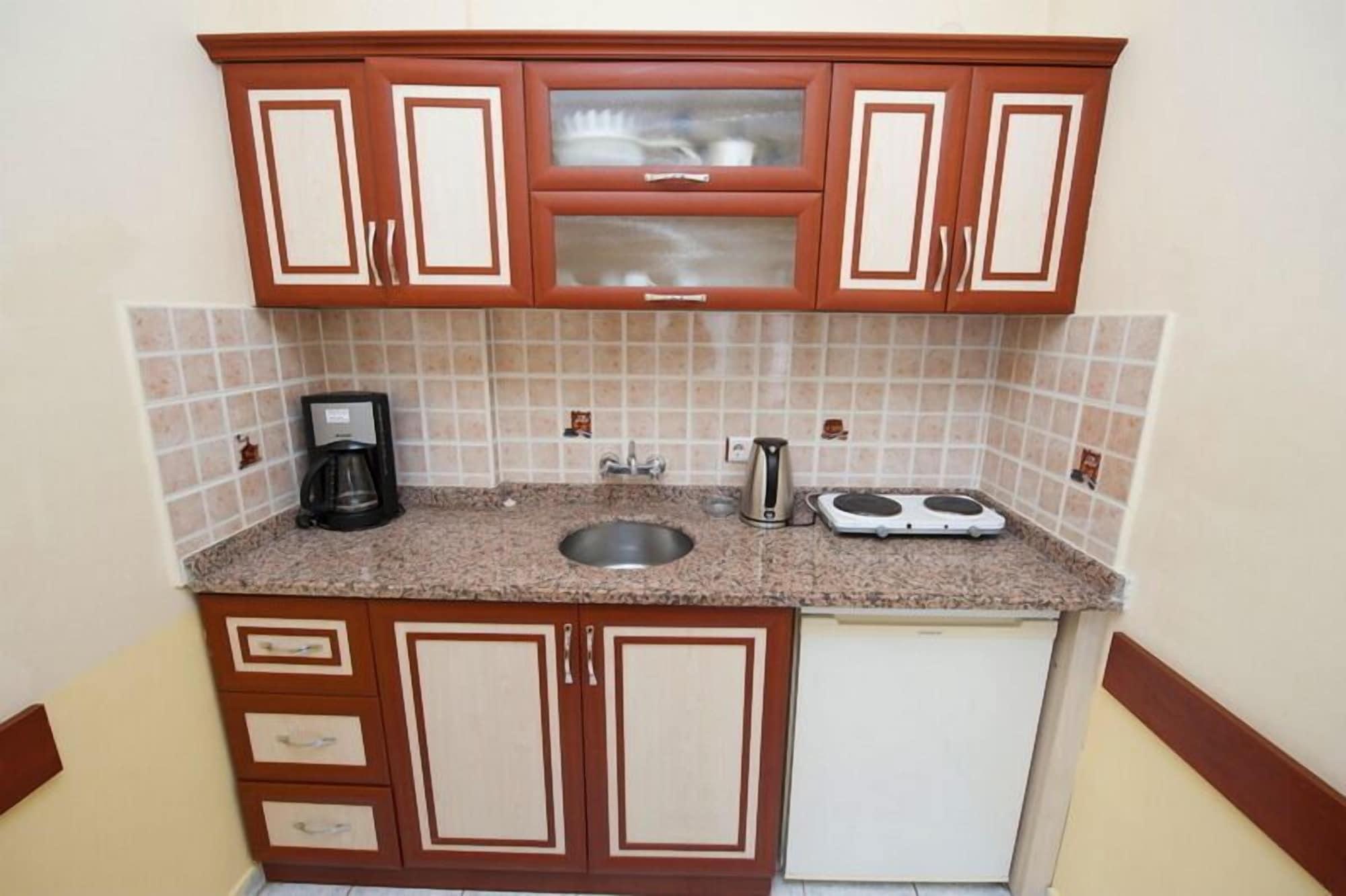 Lavinia Apart & Hotel Аланя Екстериор снимка
