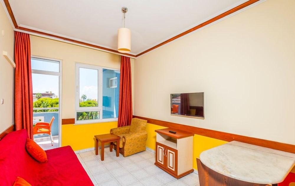 Lavinia Apart & Hotel Аланя Екстериор снимка