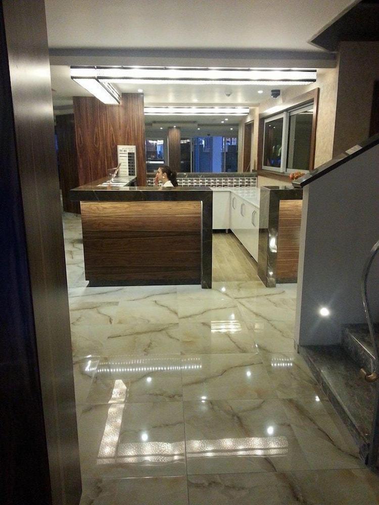 Lavinia Apart & Hotel Аланя Екстериор снимка