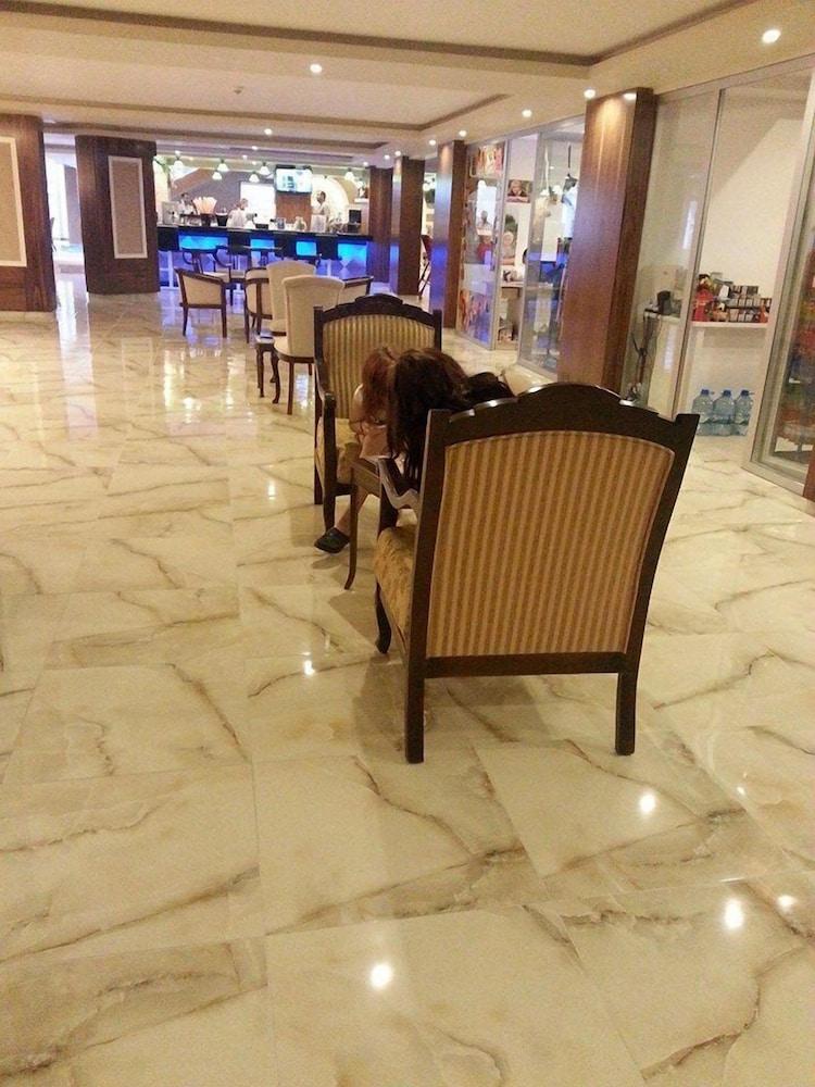 Lavinia Apart & Hotel Аланя Екстериор снимка