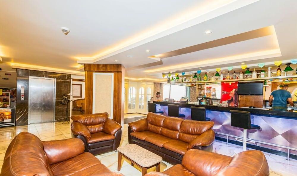 Lavinia Apart & Hotel Аланя Екстериор снимка