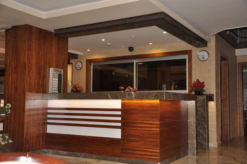 Lavinia Apart & Hotel Аланя Екстериор снимка
