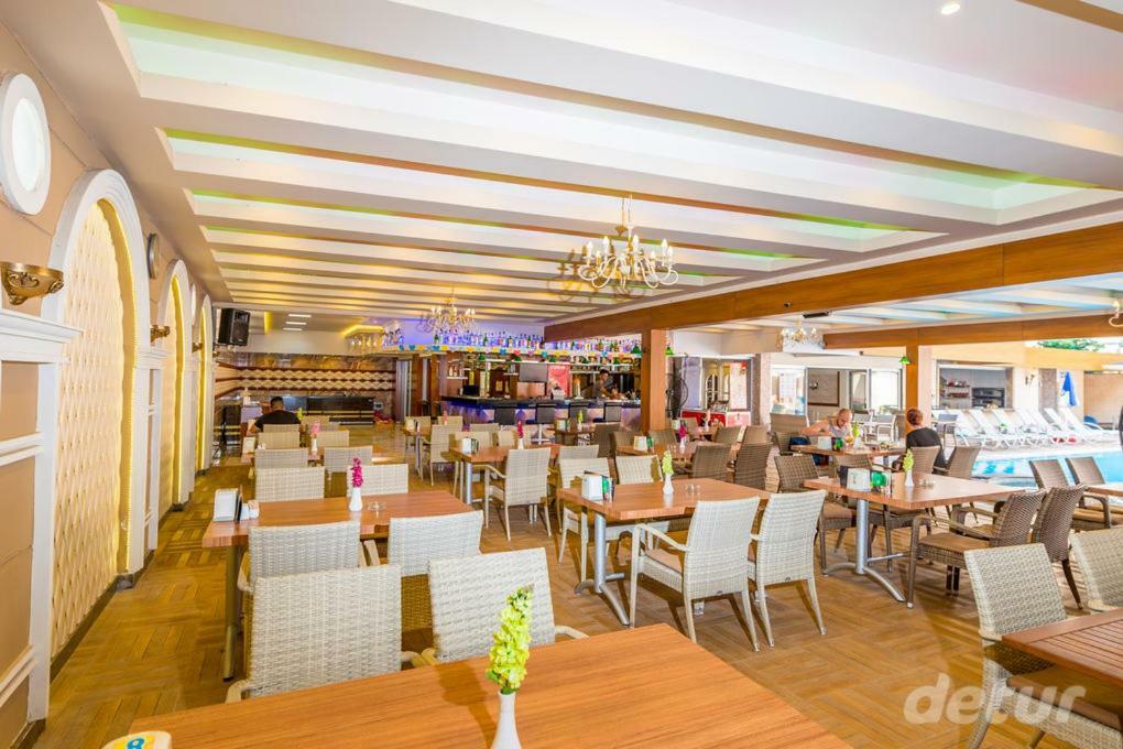 Lavinia Apart & Hotel Аланя Екстериор снимка